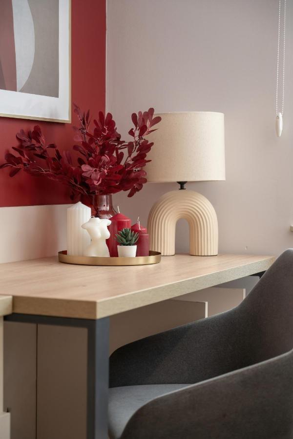 Trendy Studios With Home Office Near Wroclaw Main Station By Noclegi Renters Ngoại thất bức ảnh