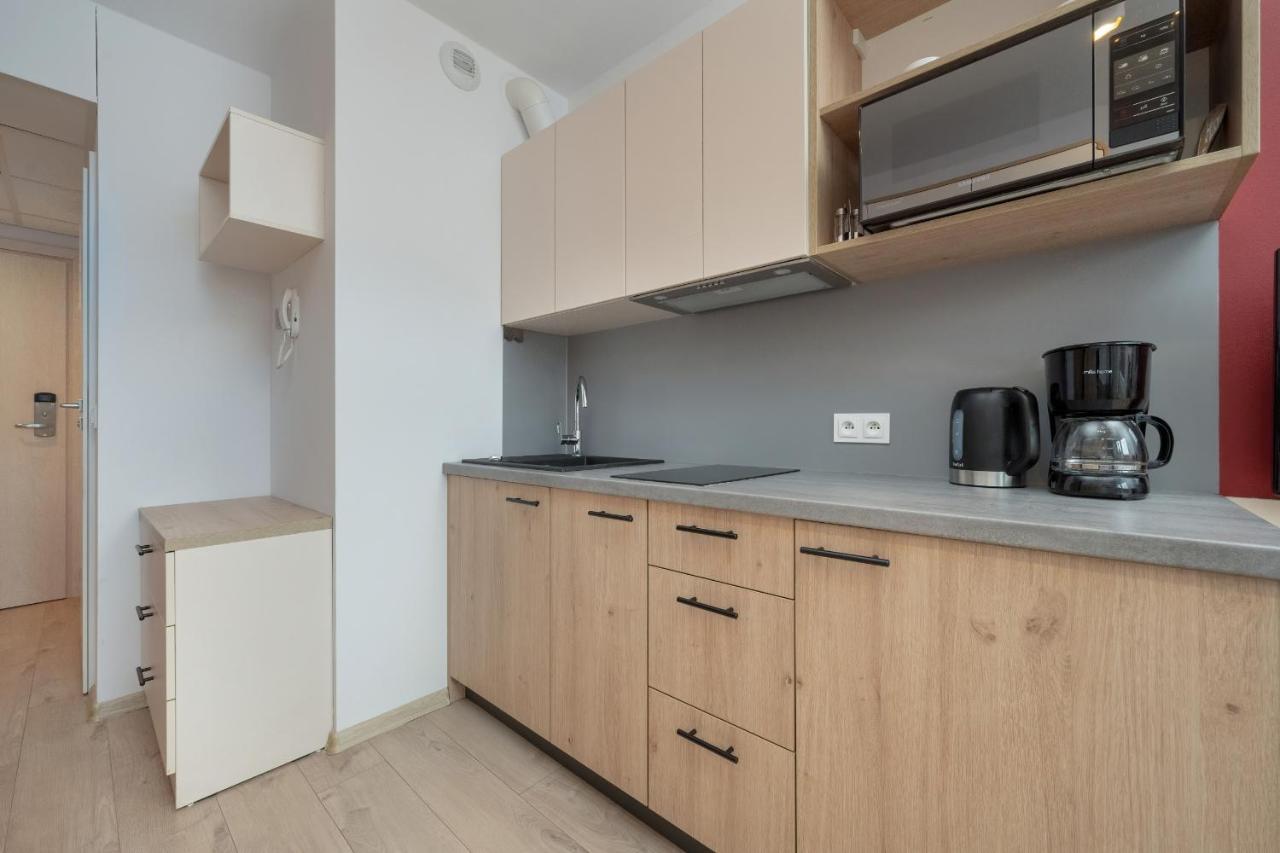 Trendy Studios With Home Office Near Wroclaw Main Station By Noclegi Renters Ngoại thất bức ảnh