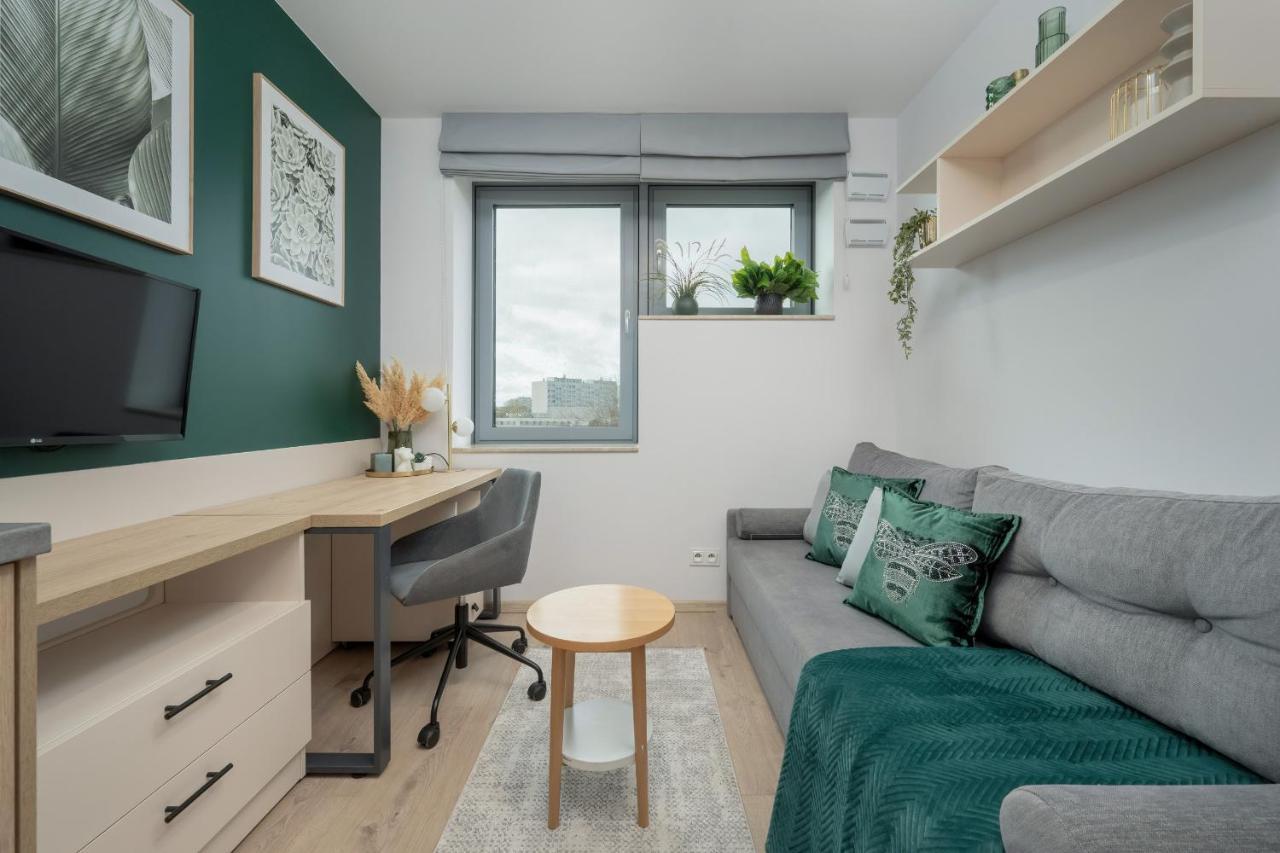 Trendy Studios With Home Office Near Wroclaw Main Station By Noclegi Renters Ngoại thất bức ảnh